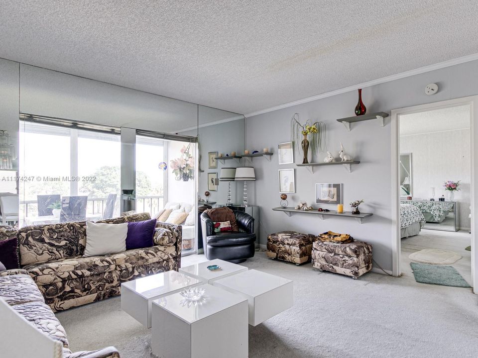 Recently Sold: $114,900 (2 beds, 2 baths, 930 Square Feet)