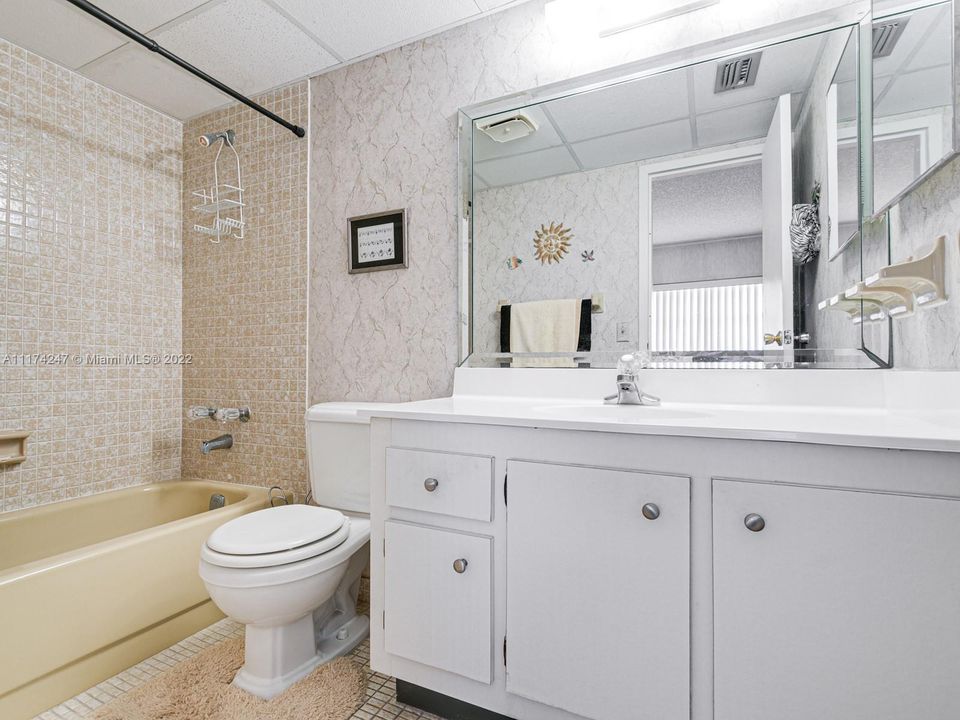 Recently Sold: $114,900 (2 beds, 2 baths, 930 Square Feet)