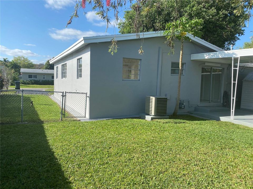 Recently Sold: $559,000 (4 beds, 2 baths, 1310 Square Feet)