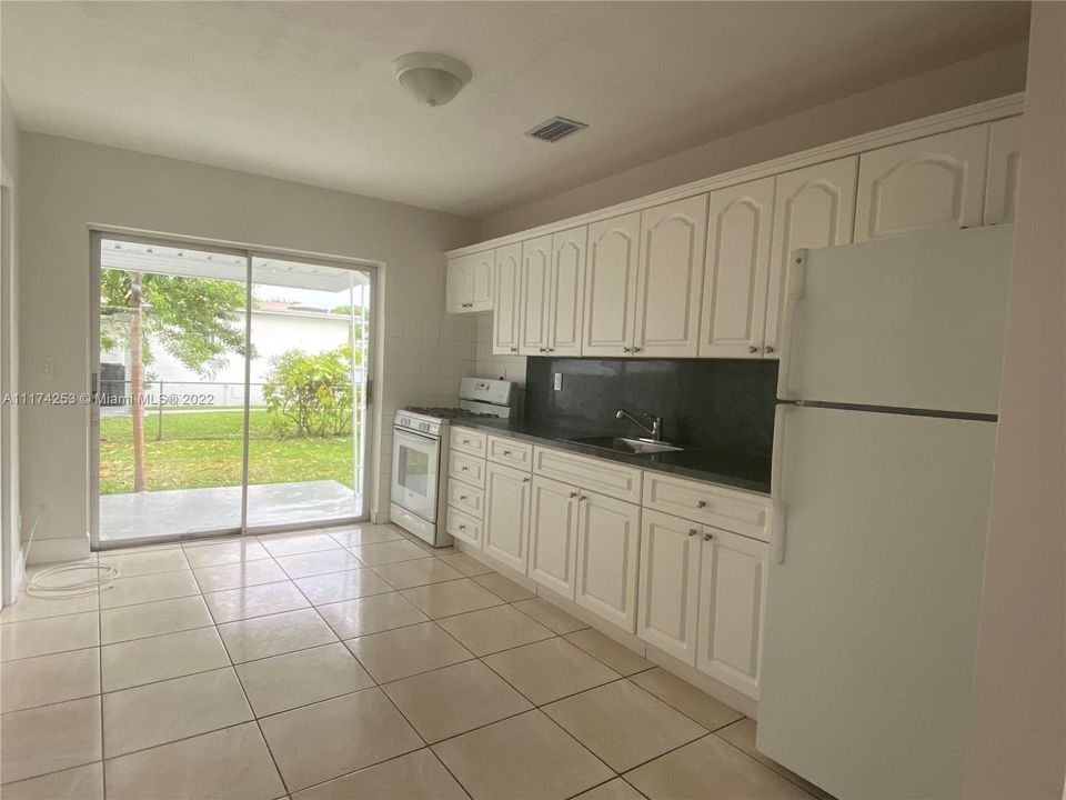 Recently Sold: $559,000 (4 beds, 2 baths, 1310 Square Feet)