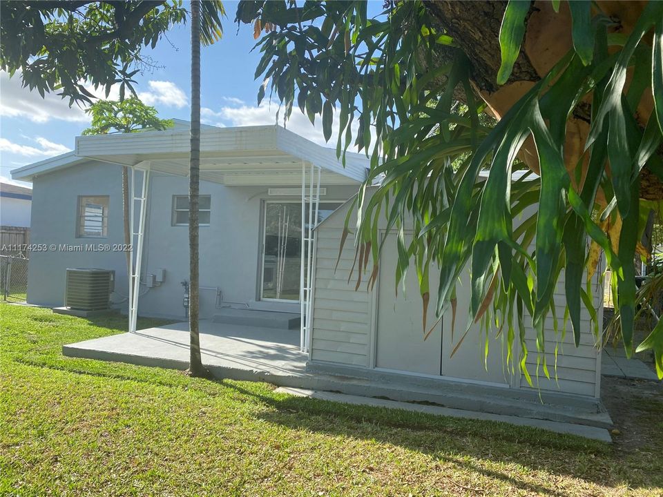 Recently Sold: $559,000 (4 beds, 2 baths, 1310 Square Feet)