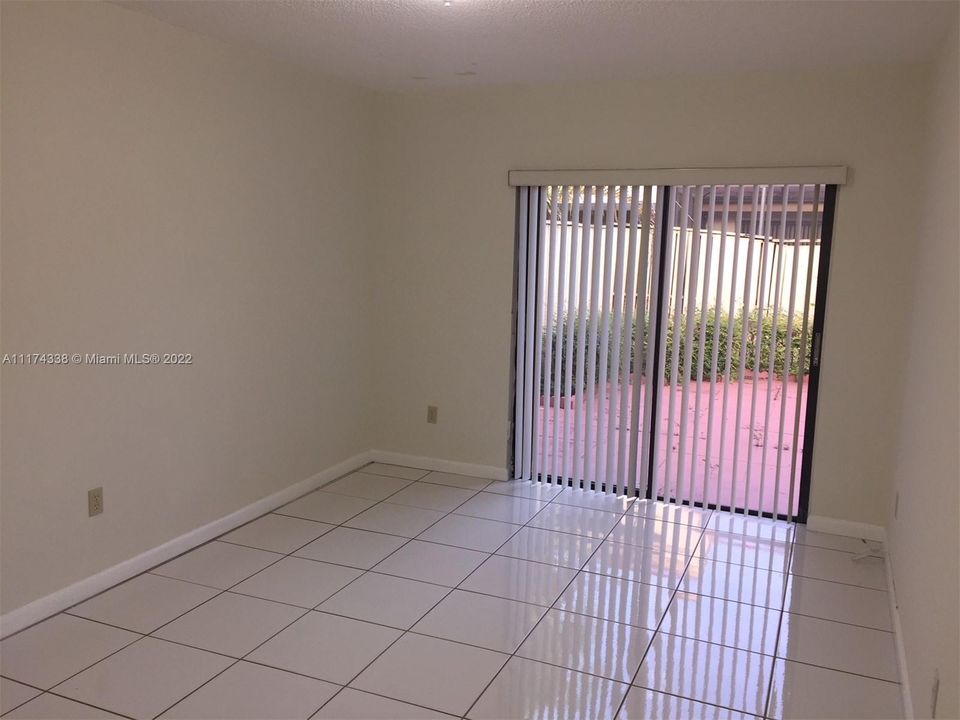 Недавно арендовано: $2,200 (2 спален, 2 ванн, 1203 Квадратных фут)