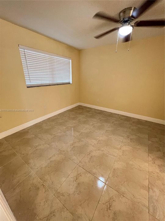 Recently Rented: $1,900 (2 beds, 1 baths, 1208 Square Feet)