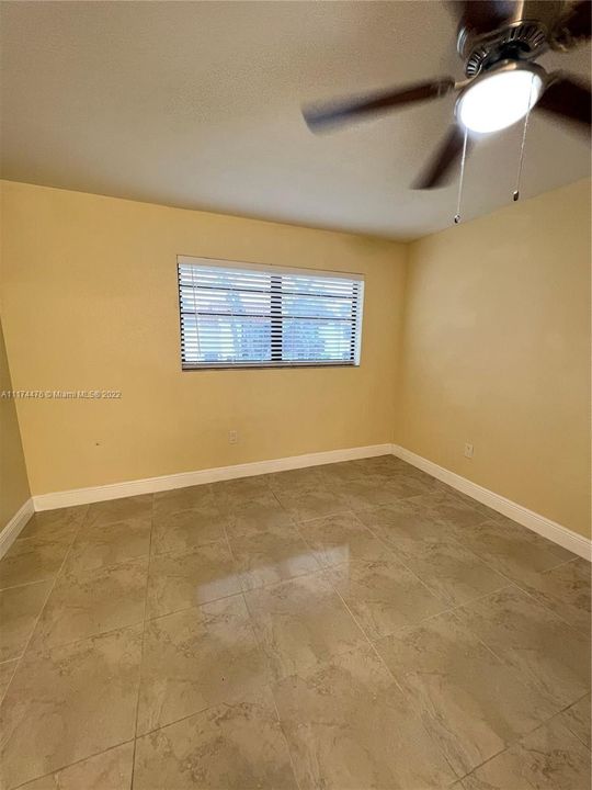 Recently Rented: $1,900 (2 beds, 1 baths, 1208 Square Feet)