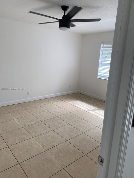 Recently Rented: $1,750 (2 beds, 2 baths, 900 Square Feet)