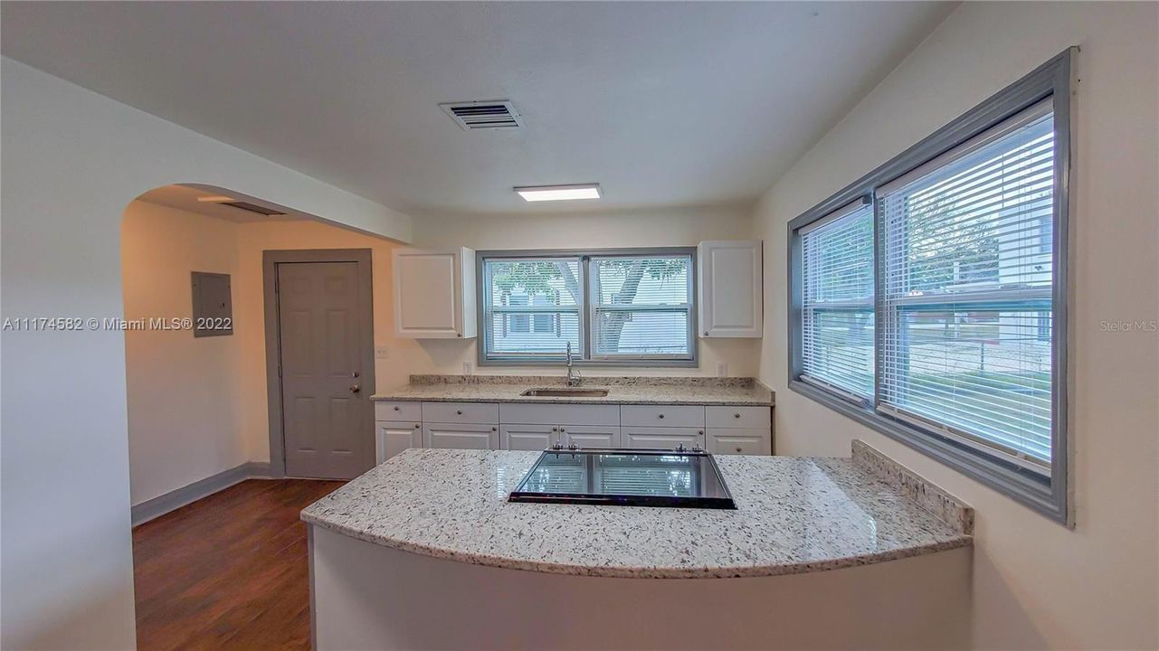 Recently Rented: $1,800 (3 beds, 1 baths, 0 Square Feet)