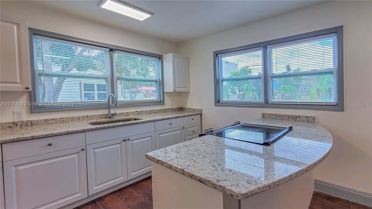 Recently Rented: $1,800 (3 beds, 1 baths, 0 Square Feet)