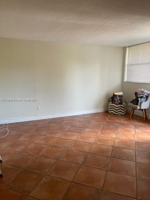 Recently Rented: $1,600 (1 beds, 1 baths, 620 Square Feet)