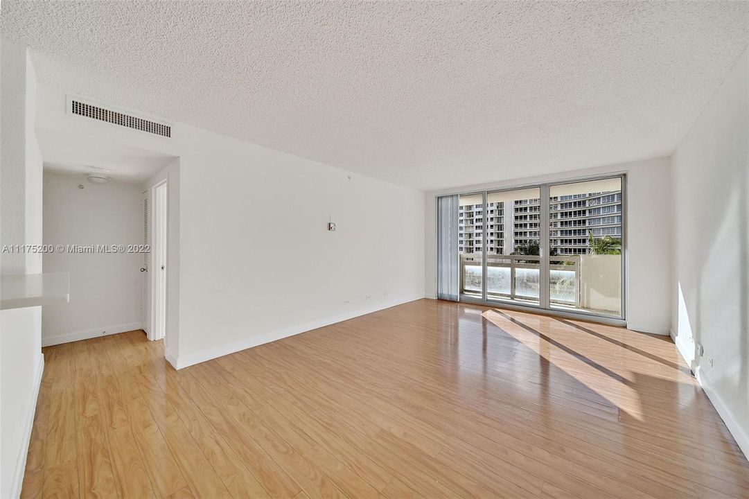 Recientemente alquilado: $2,499 (1 camas, 1 baños, 786 Pies cuadrados)