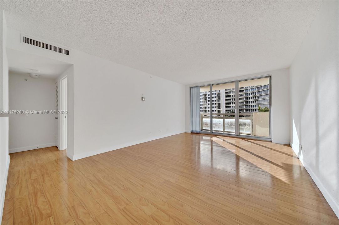 Recientemente alquilado: $2,499 (1 camas, 1 baños, 786 Pies cuadrados)