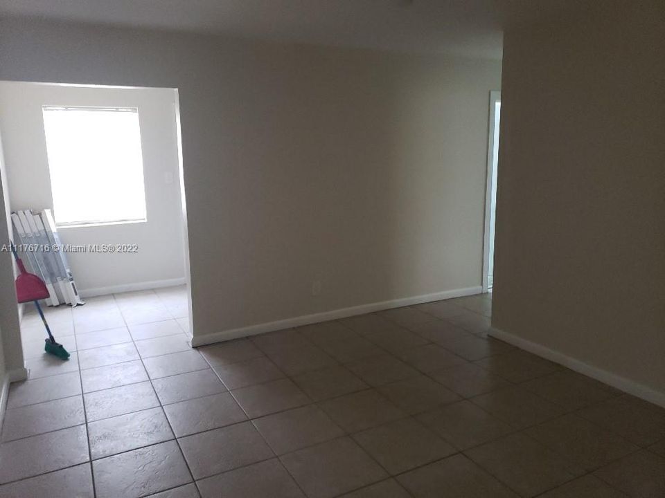 Recently Rented: $1,150 (1 beds, 1 baths, 552 Square Feet)