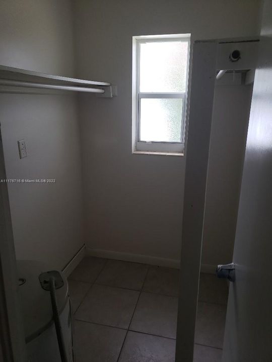 Recently Rented: $1,150 (1 beds, 1 baths, 552 Square Feet)