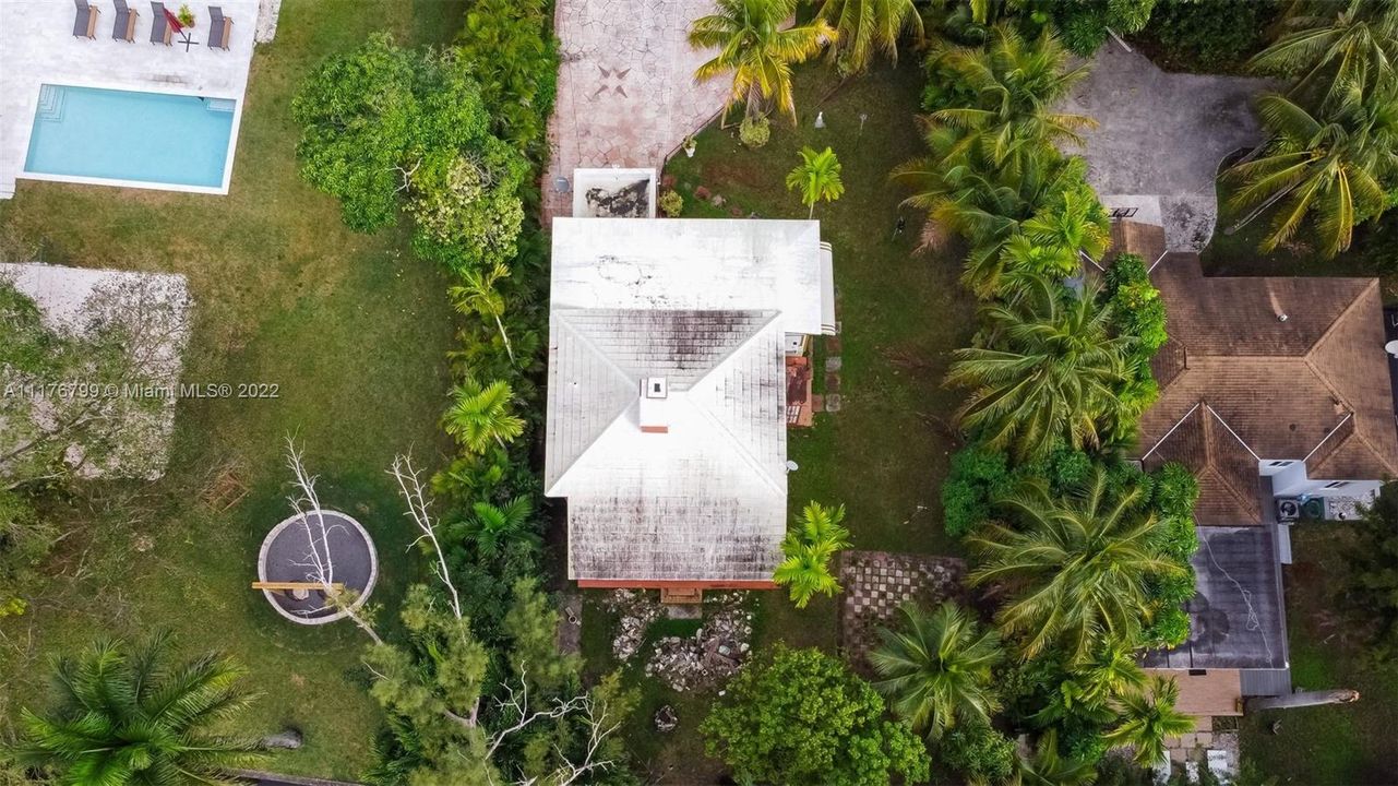 Недавно продано: $875,000 (4 спален, 2 ванн, 1995 Квадратных фут)