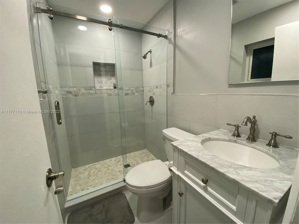 最近租的: $6,000 (3 贝兹, 3 浴室, 2085 平方英尺)