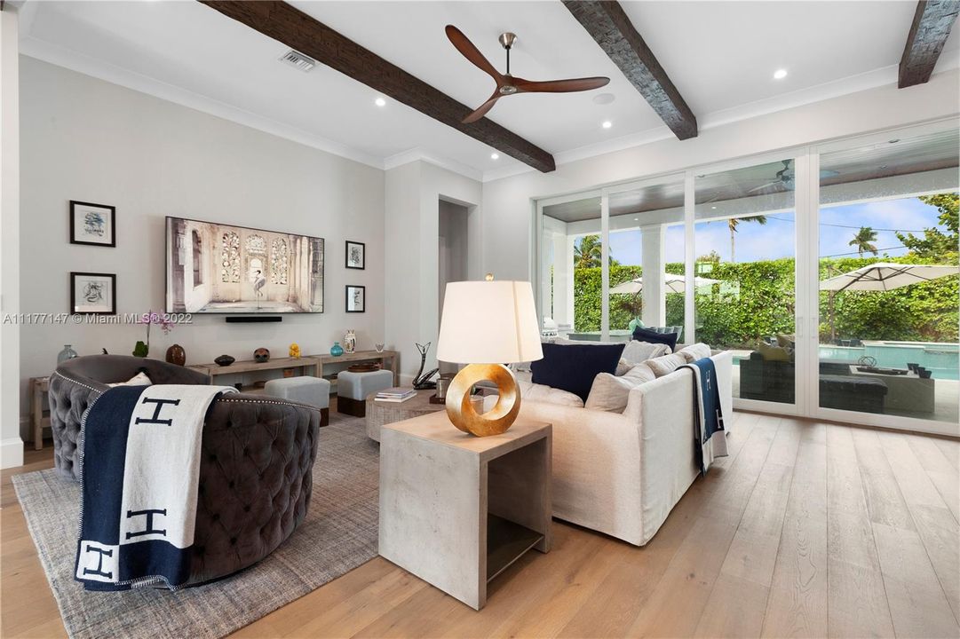 Recently Sold: $1,800,000 (4 beds, 3 baths, 3138 Square Feet)