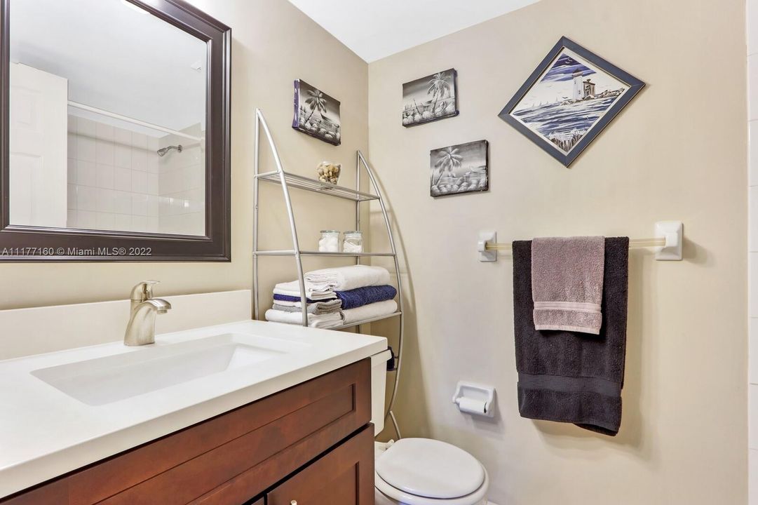 Recently Sold: $374,900 (2 beds, 2 baths, 1178 Square Feet)
