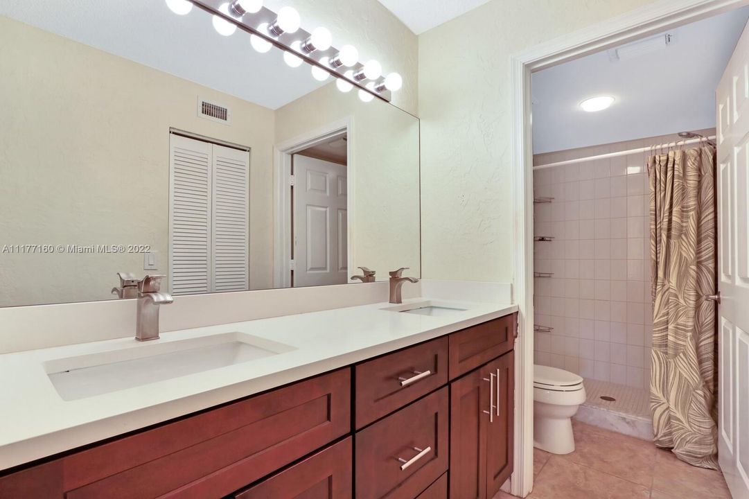 Recently Sold: $374,900 (2 beds, 2 baths, 1178 Square Feet)