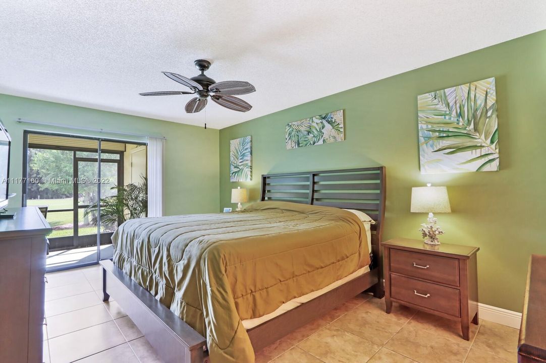Recently Sold: $374,900 (2 beds, 2 baths, 1178 Square Feet)
