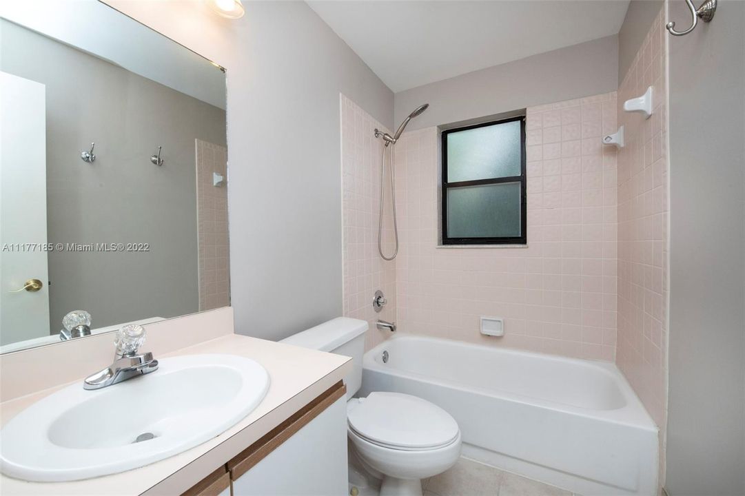 Недавно арендовано: $7,650 (4 спален, 3 ванн, 2980 Квадратных фут)