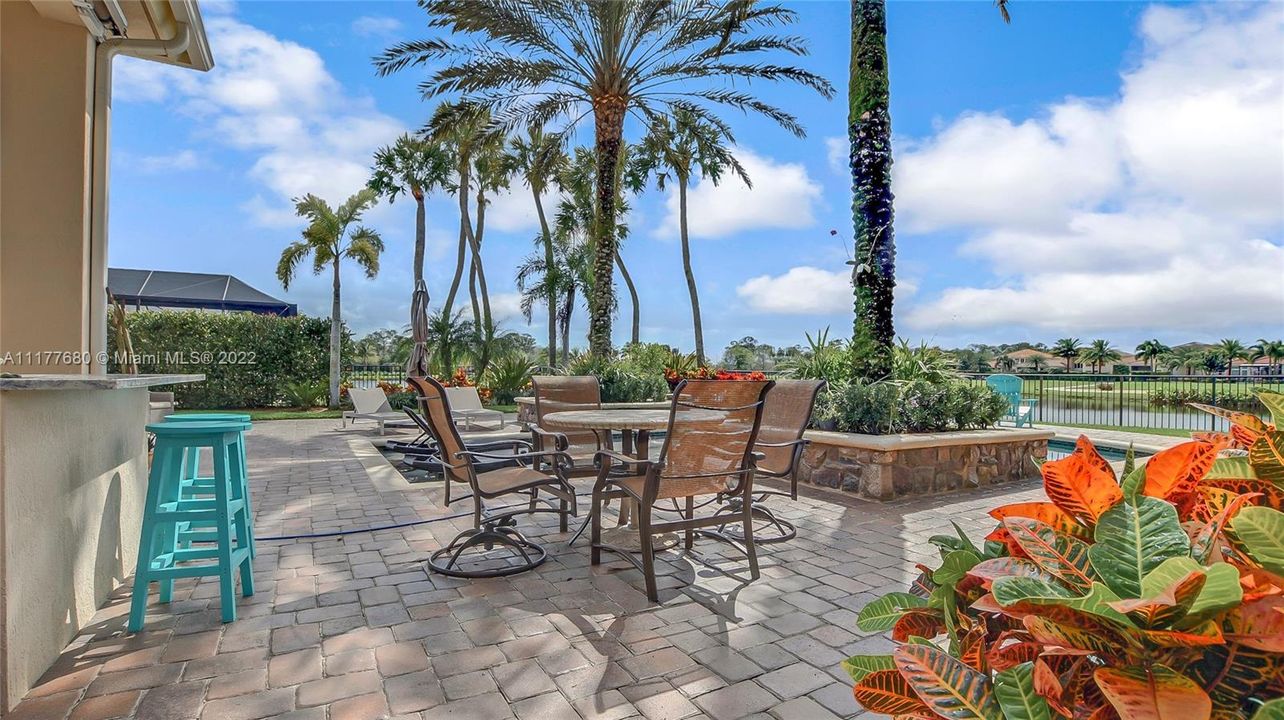 Recently Sold: $1,949,900 (3 beds, 2 baths, 2792 Square Feet)