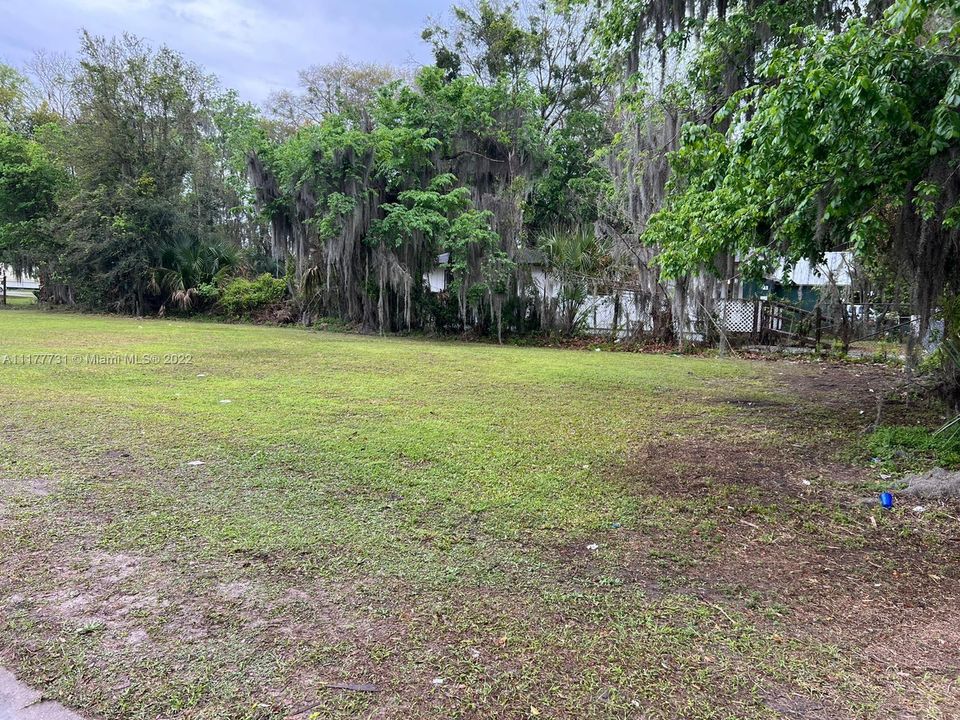 最近售出: $75,000 (3 贝兹, 1 浴室, 0 平方英尺)