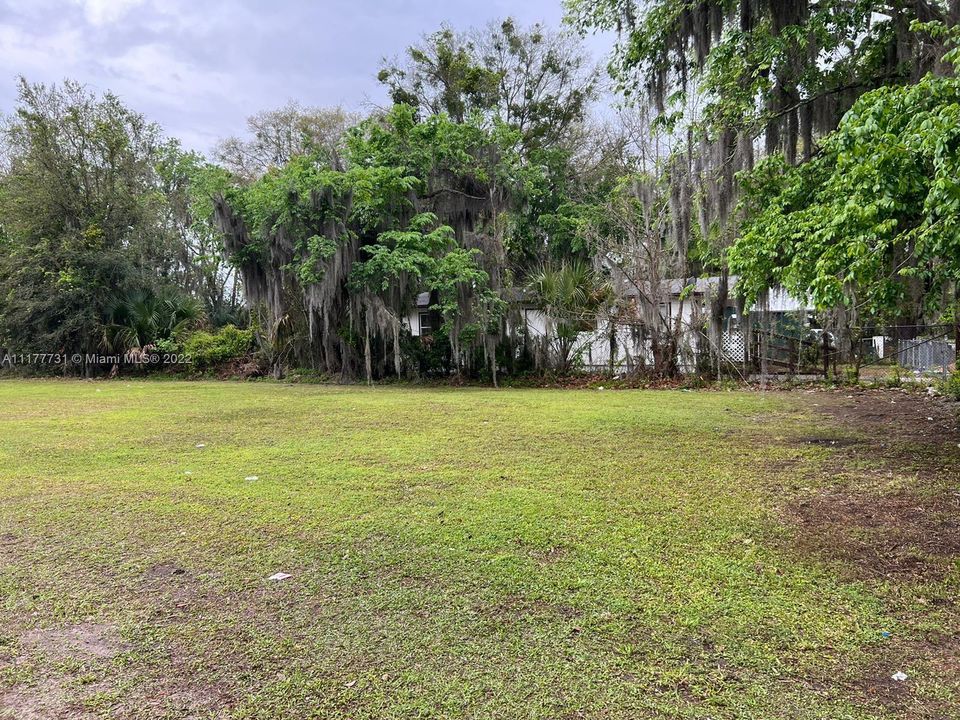 最近售出: $75,000 (3 贝兹, 1 浴室, 0 平方英尺)