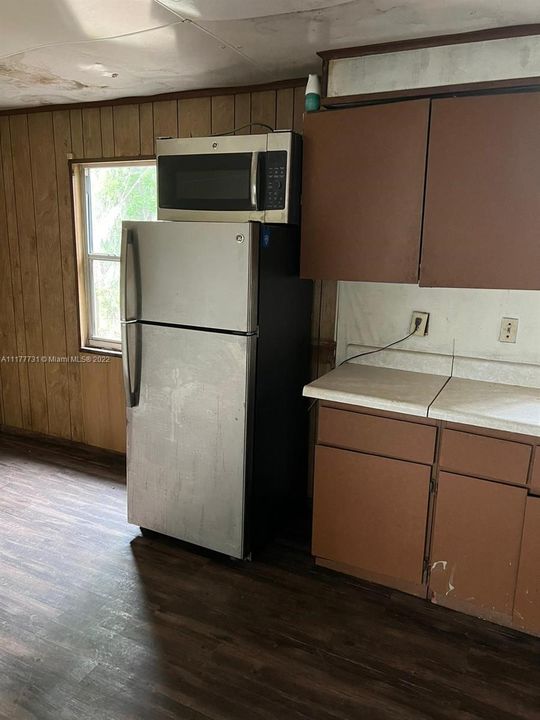 最近售出: $75,000 (3 贝兹, 1 浴室, 0 平方英尺)