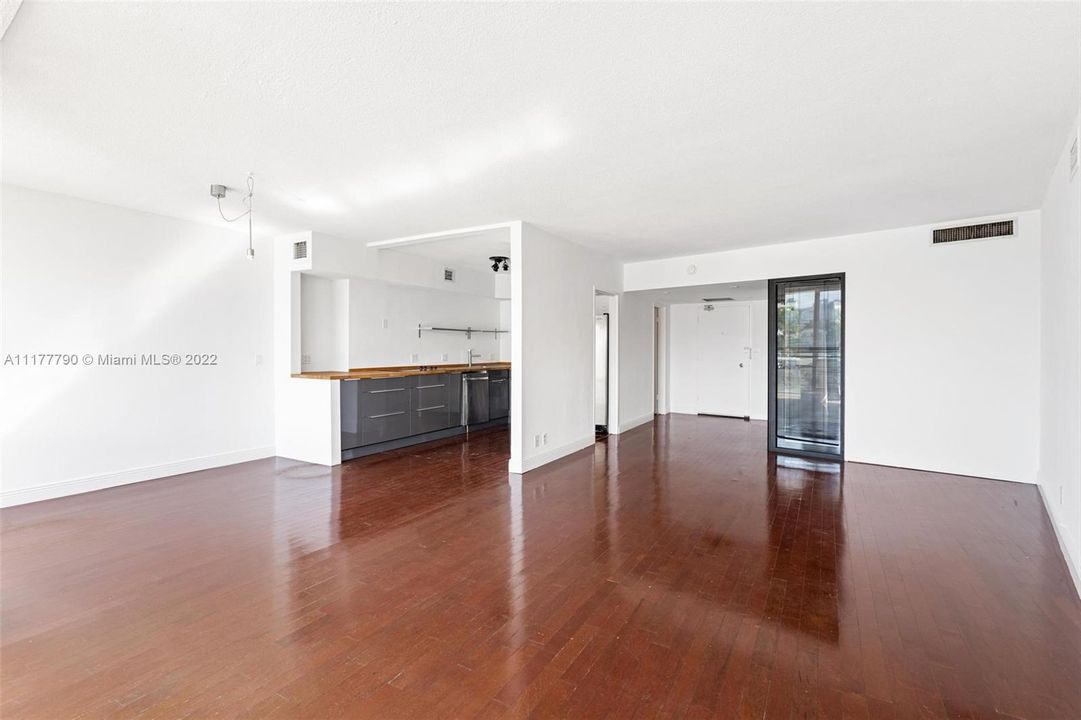 Recently Sold: $420,000 (1 beds, 1 baths, 1145 Square Feet)