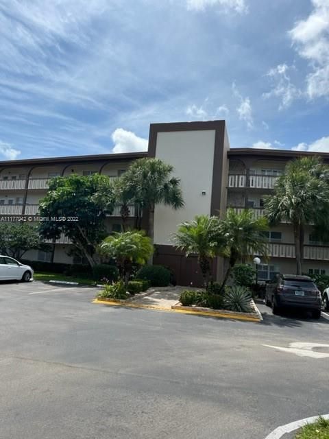 Recently Sold: $140,000 (2 beds, 2 baths, 1156 Square Feet)