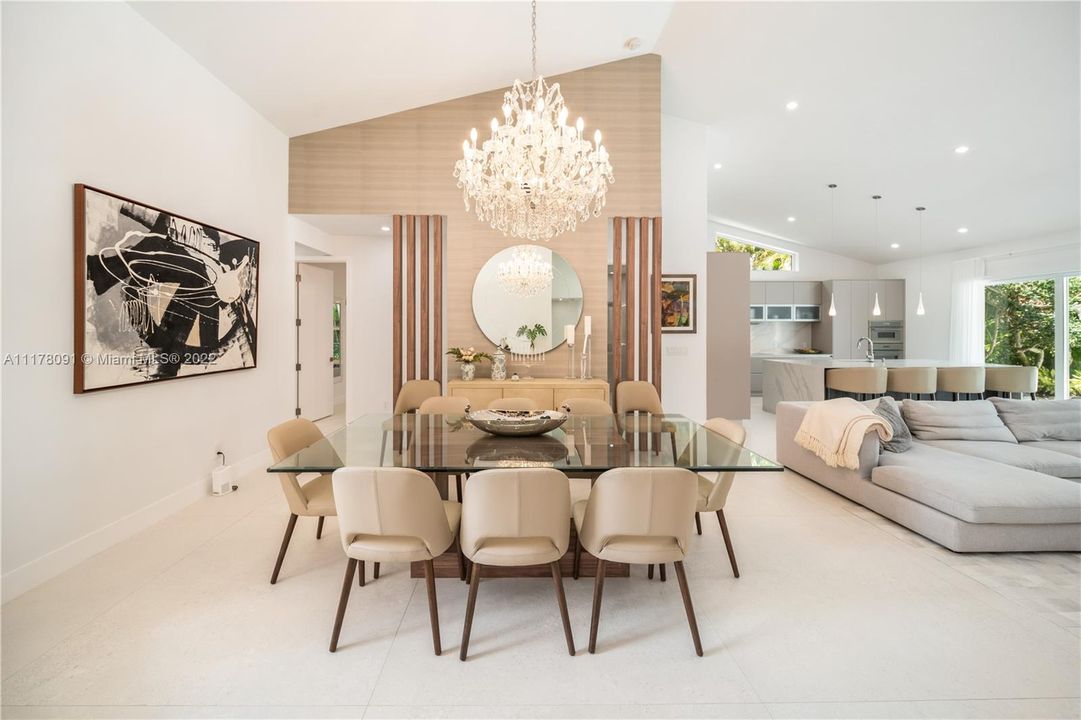 Recently Sold: $1,495,000 (5 beds, 4 baths, 3368 Square Feet)