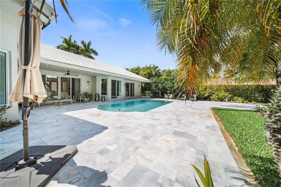 Recently Sold: $1,495,000 (5 beds, 4 baths, 3368 Square Feet)