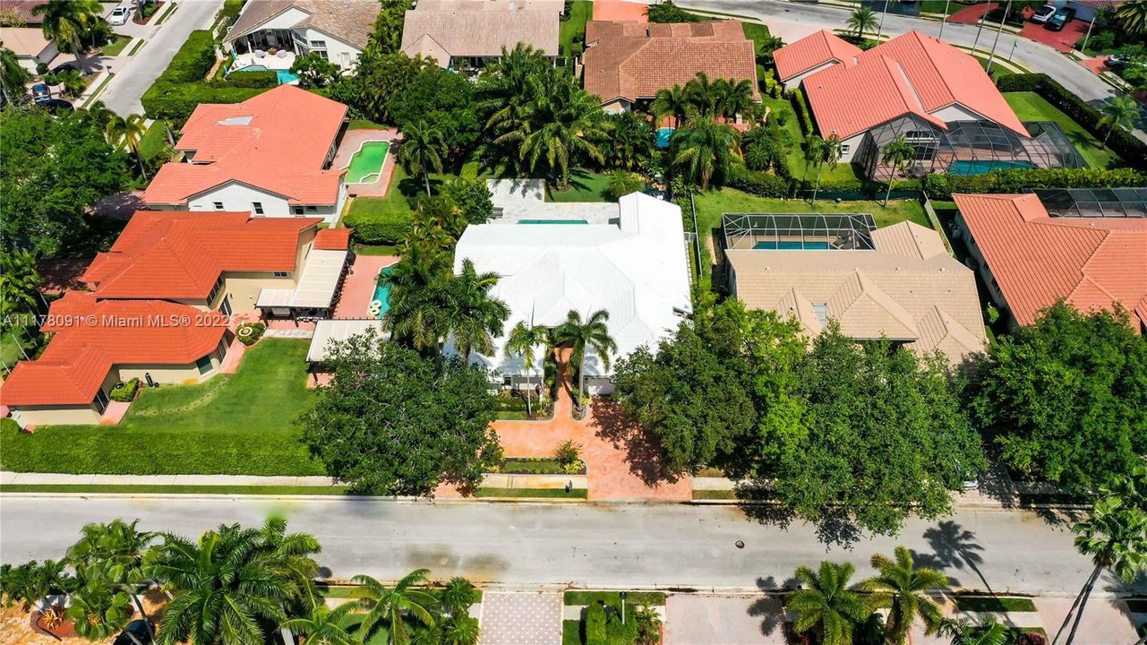 Vendido Recientemente: $1,495,000 (5 camas, 4 baños, 3368 Pies cuadrados)