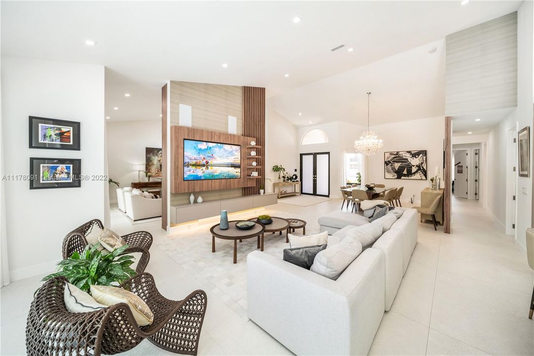 Recently Sold: $1,495,000 (5 beds, 4 baths, 3368 Square Feet)