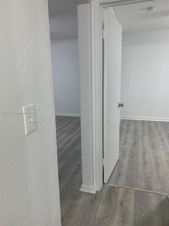 Recently Rented: $1,350 (1 beds, 1 baths, 0 Square Feet)