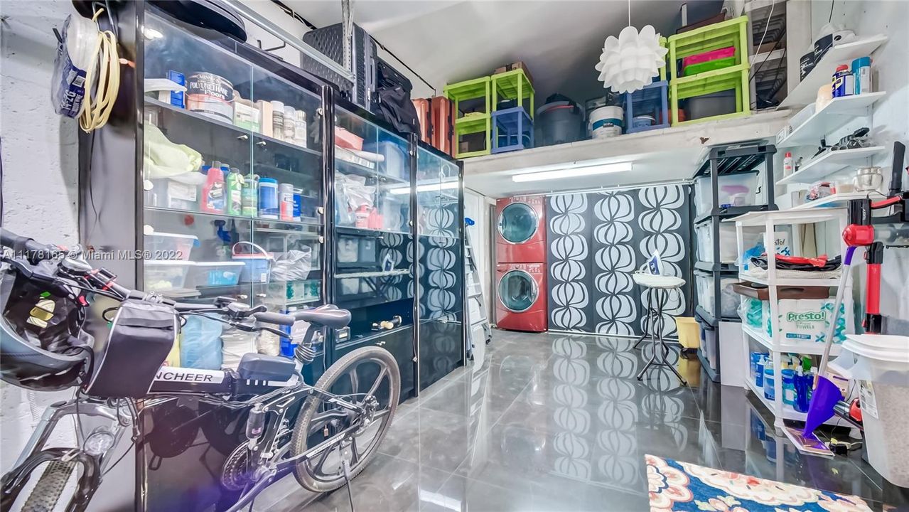 Garage/Laundry/Storage