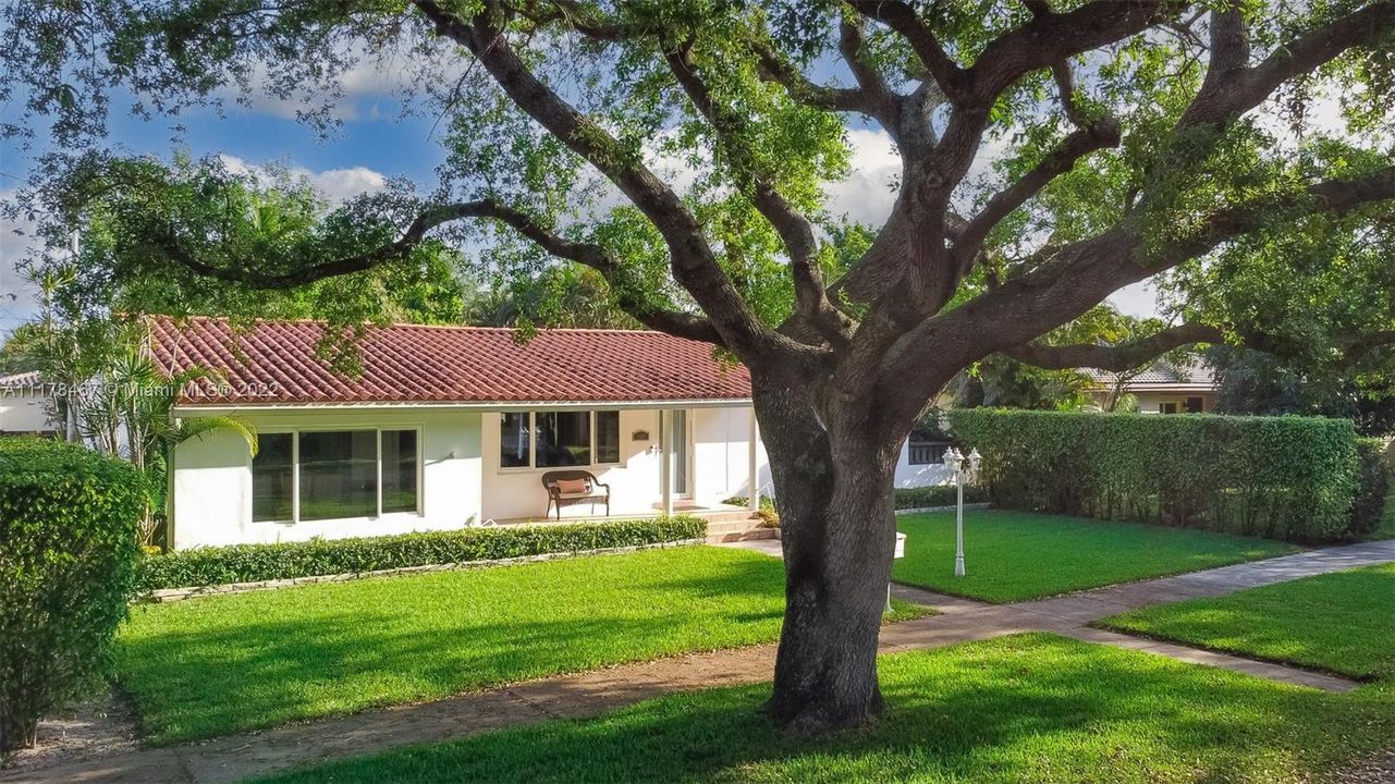 Vendido Recientemente: $789,000 (2 camas, 1 baños, 1327 Pies cuadrados)