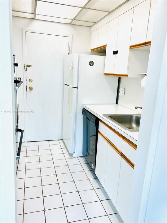 Recently Sold: $270,000 (1 beds, 1 baths, 790 Square Feet)