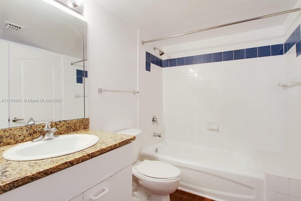 Недавно арендовано: $2,134 (1 спален, 1 ванн, 747 Квадратных фут)
