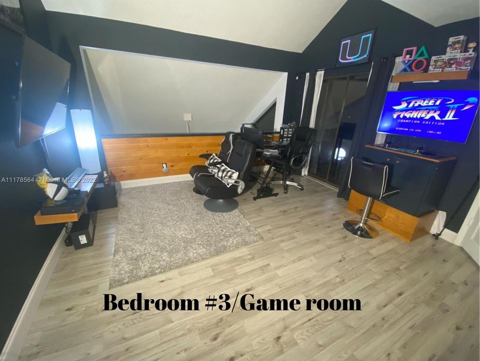 Recently Sold: $269,900 (3 beds, 2 baths, 1764 Square Feet)