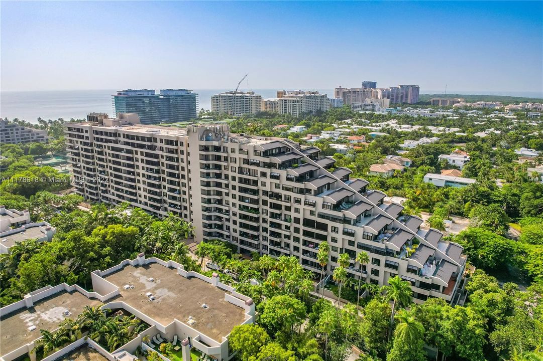 Recently Sold: $1,495,000 (2 beds, 2 baths, 1547 Square Feet)