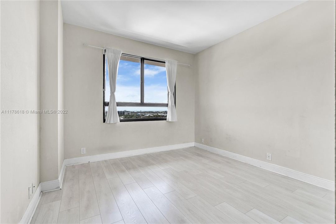 Recently Sold: $1,495,000 (2 beds, 2 baths, 1547 Square Feet)