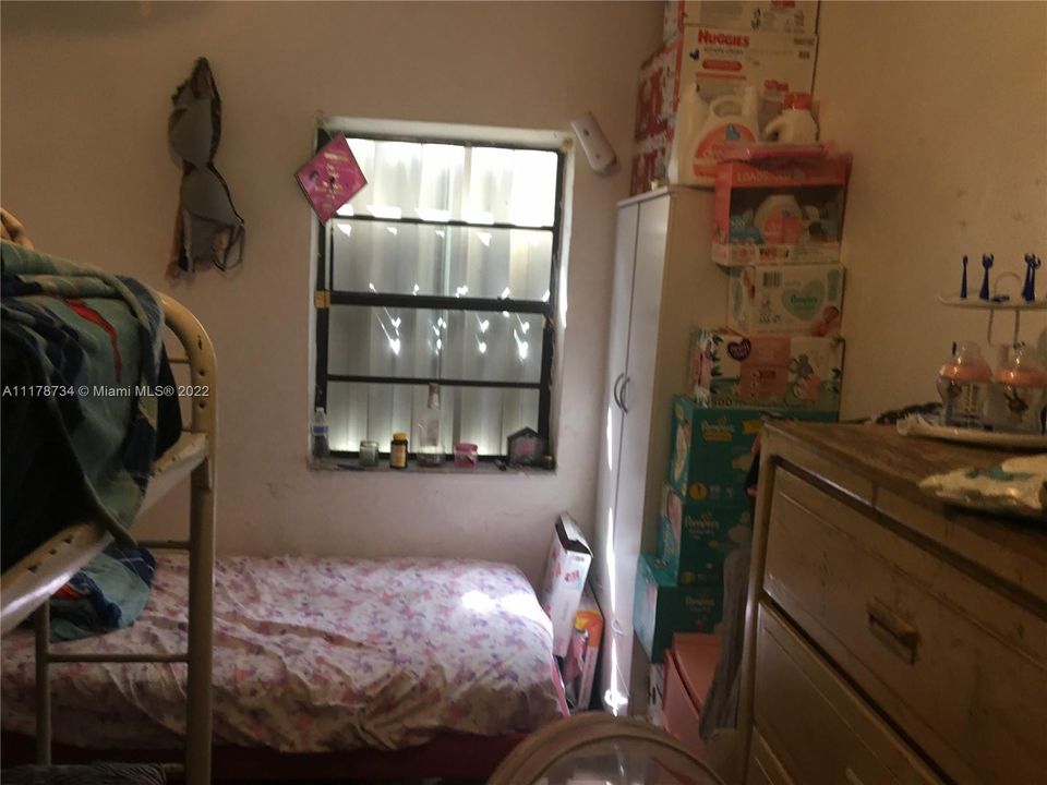 Vendido Recientemente: $245,000 (2 camas, 1 baños, 1228 Pies cuadrados)