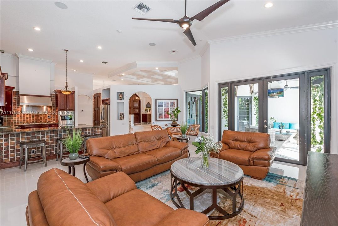 Recently Sold: $1,525,000 (5 beds, 3 baths, 3164 Square Feet)