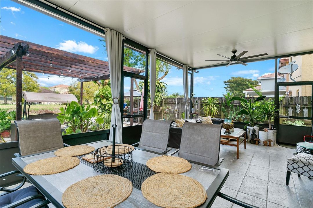 Recently Sold: $360,000 (3 beds, 2 baths, 1507 Square Feet)