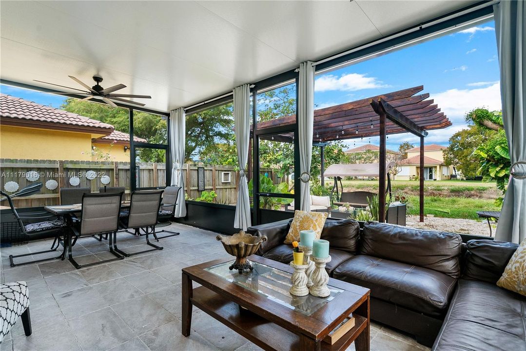 Recently Sold: $360,000 (3 beds, 2 baths, 1507 Square Feet)