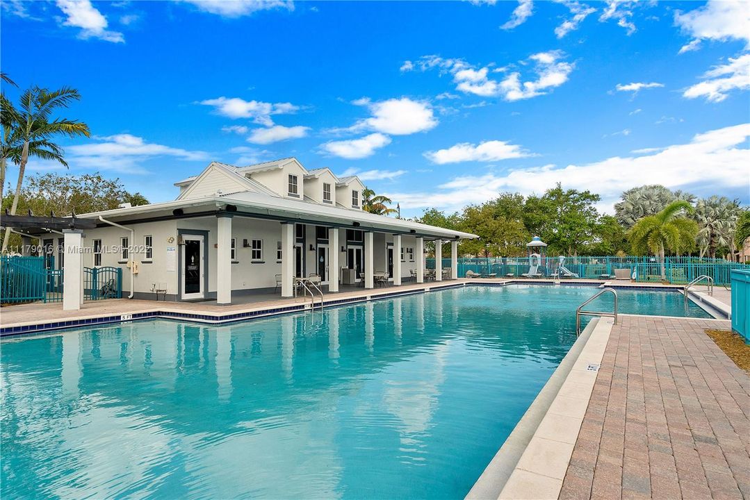 Recently Sold: $360,000 (3 beds, 2 baths, 1507 Square Feet)