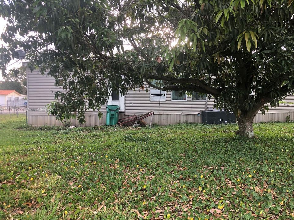 Vendido Recientemente: $156,000 (0.22 acres)