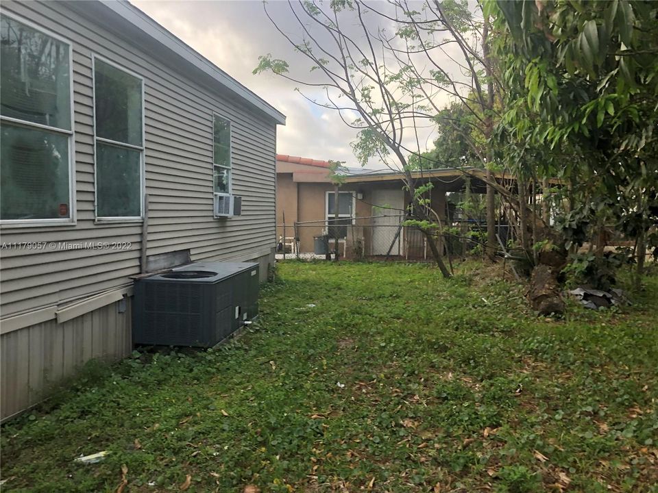 Vendido Recientemente: $156,000 (0.22 acres)