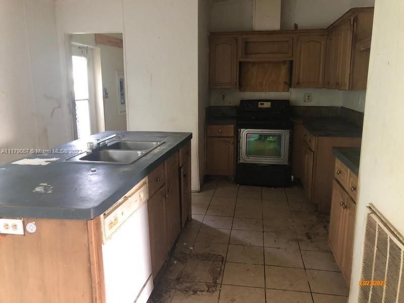 Vendido Recientemente: $156,000 (0.22 acres)