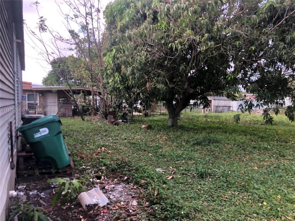 Vendido Recientemente: $156,000 (0.22 acres)